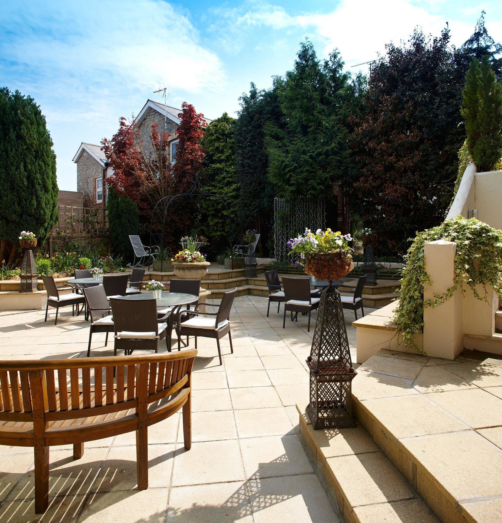 The Bear, Cowbridge Hotel Bagian luar foto